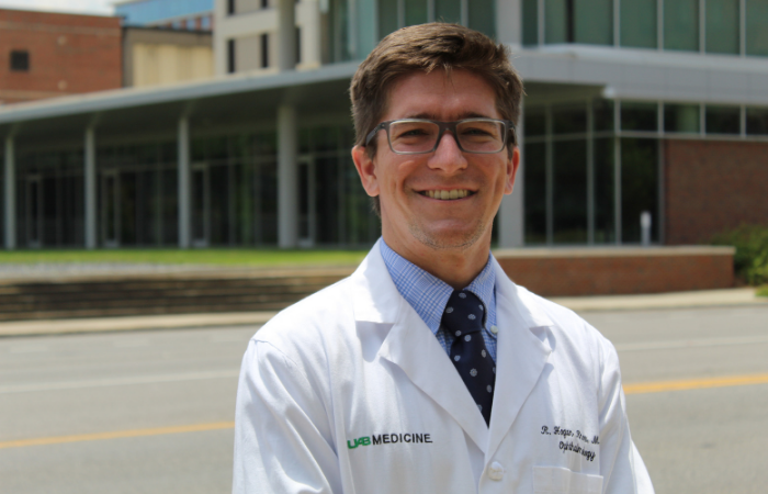  Hogan Knox, MD, joins UAB Callahan Eye Hospital & Clinics